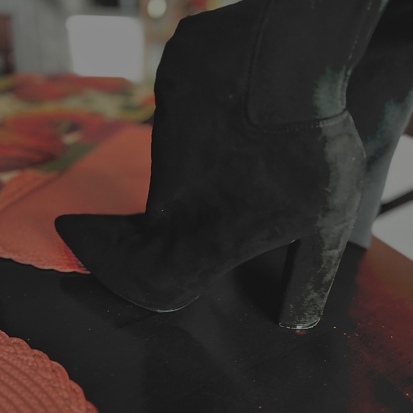 Express/Size 8/ Black over the knee Suade boot. sprayed with Suade protector. - Picture 6 of 7